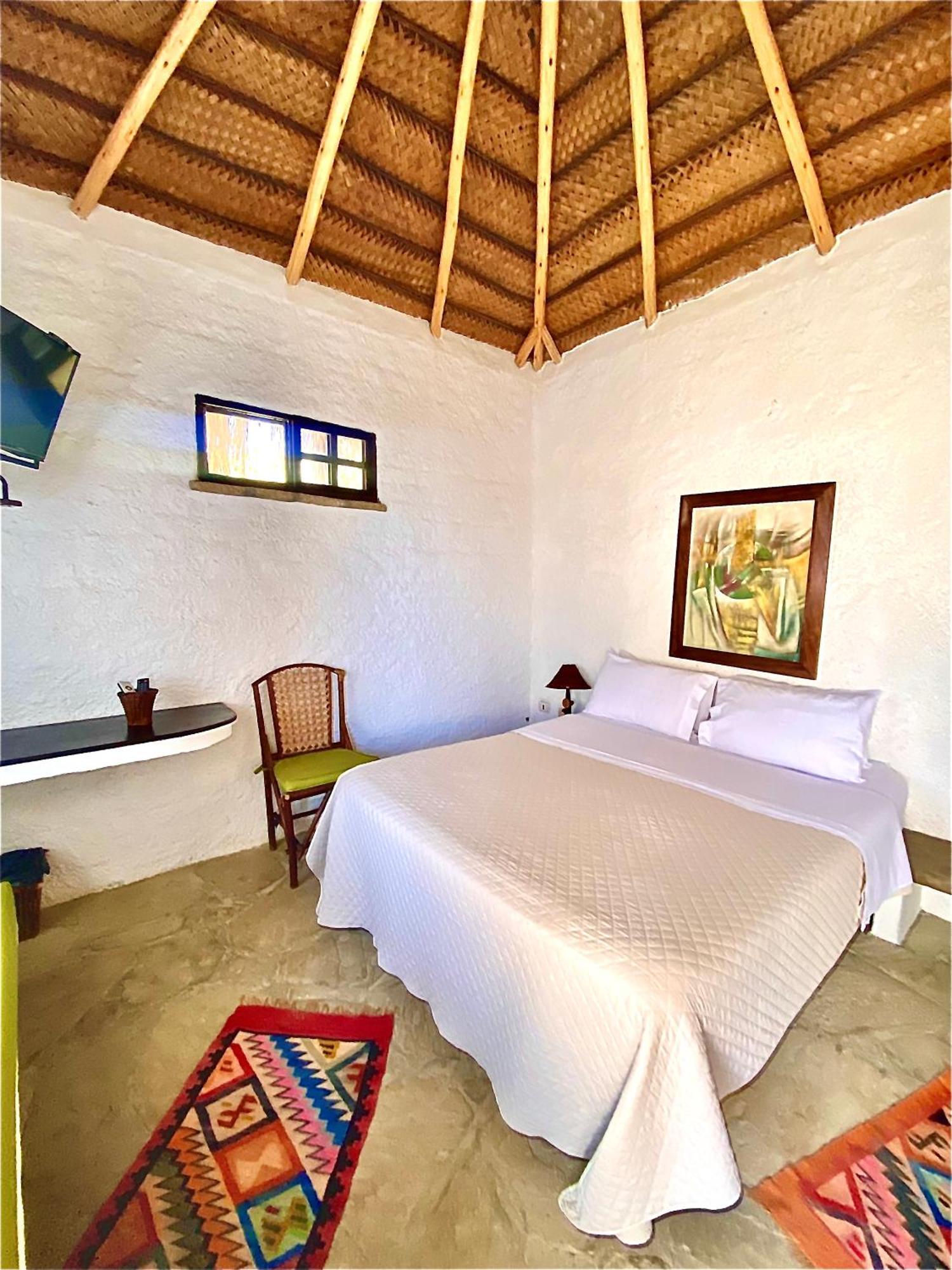 Hotel Smiling Crab Canoas de Punta Sal Exterior foto