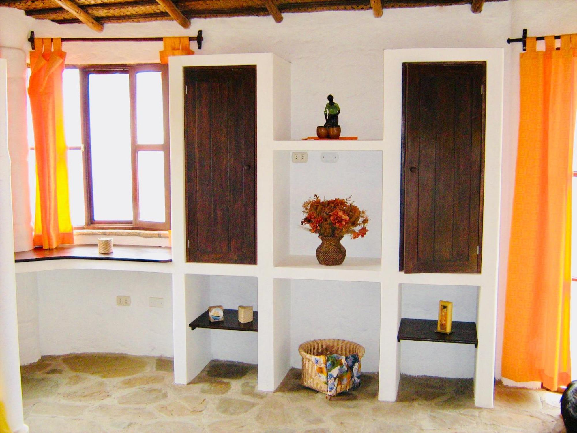 Hotel Smiling Crab Canoas de Punta Sal Exterior foto