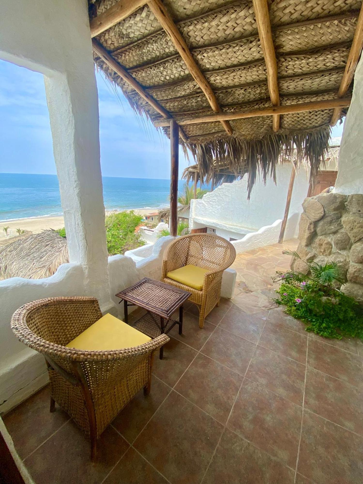 Hotel Smiling Crab Canoas de Punta Sal Exterior foto