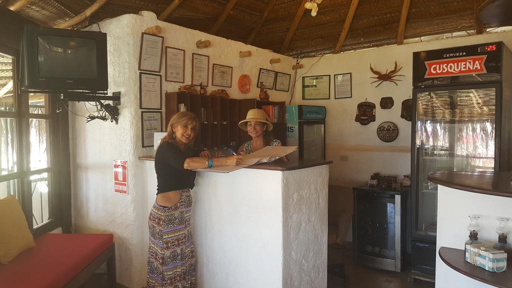 Hotel Smiling Crab Canoas de Punta Sal Exterior foto