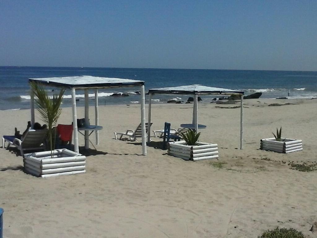 Hotel Smiling Crab Canoas de Punta Sal Exterior foto